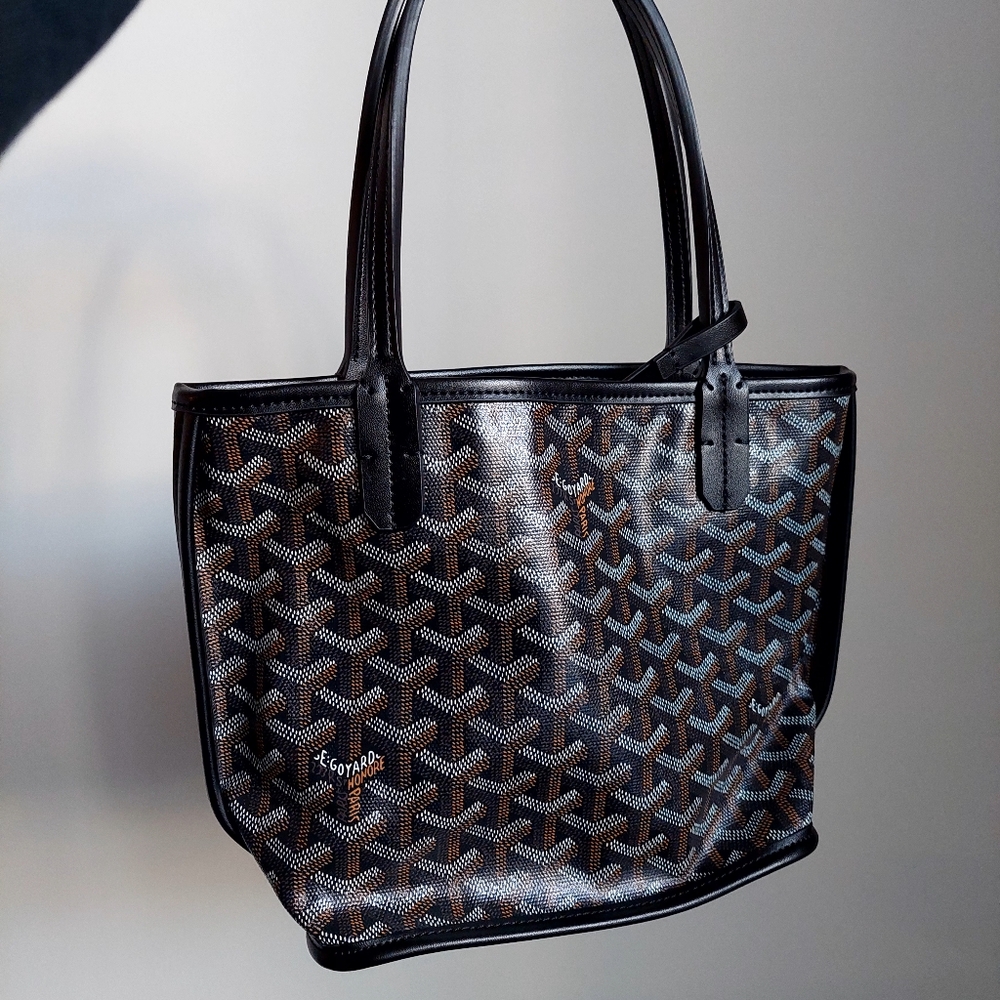 Small tote bag